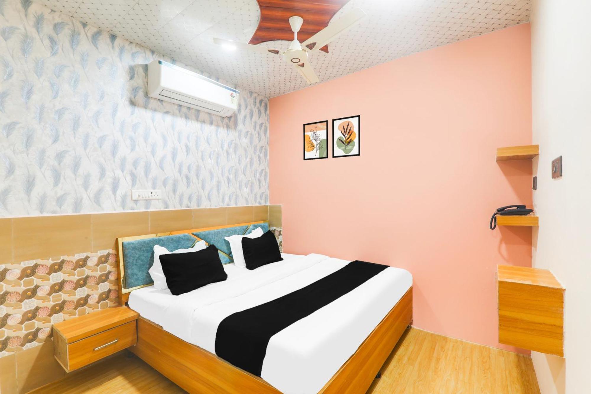 Hotel O V. K Palace Inn Lucknow Esterno foto