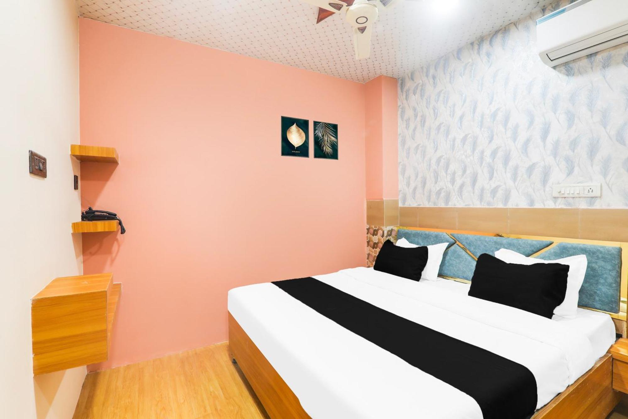 Hotel O V. K Palace Inn Lucknow Esterno foto