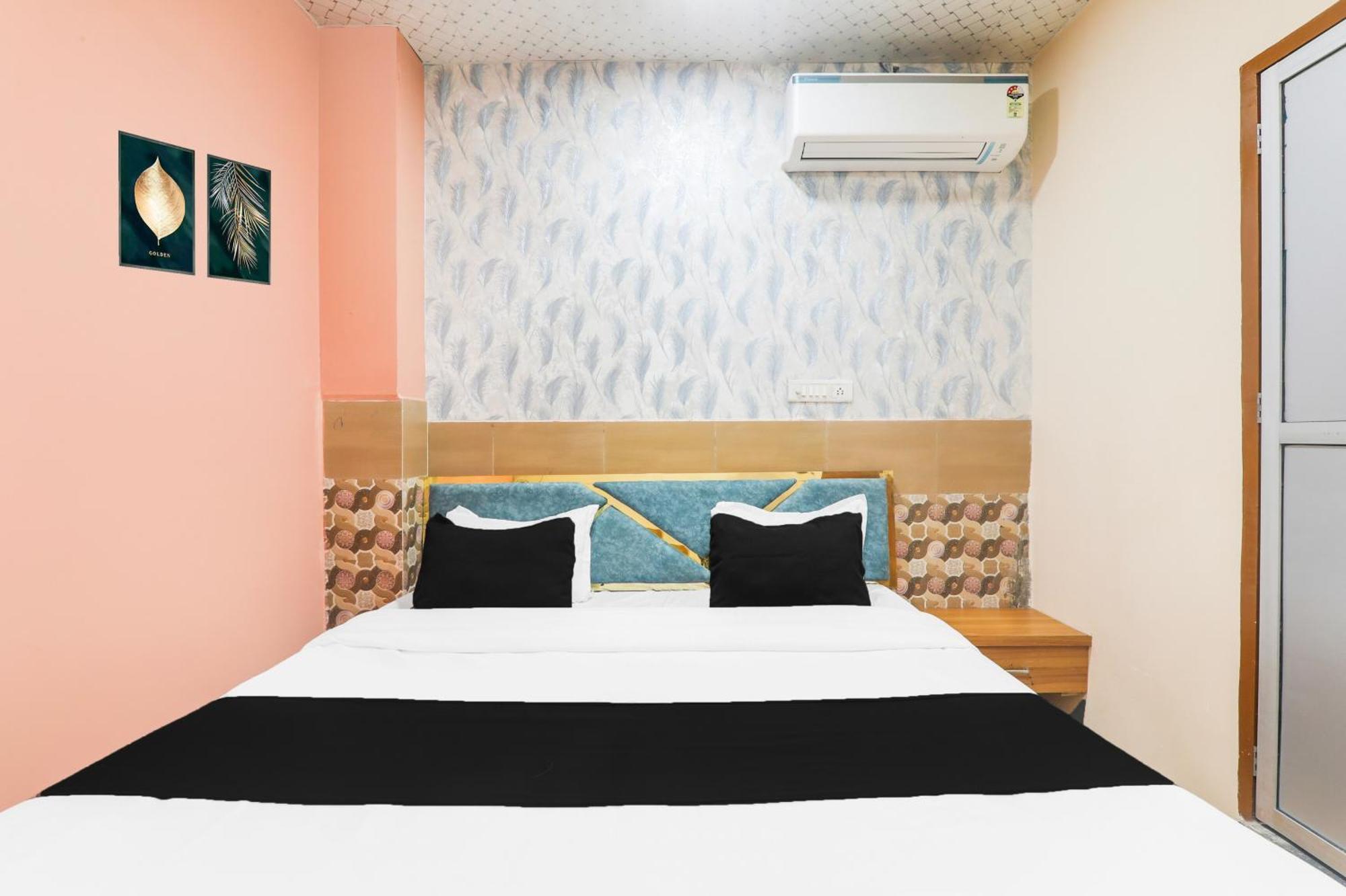 Hotel O V. K Palace Inn Lucknow Esterno foto