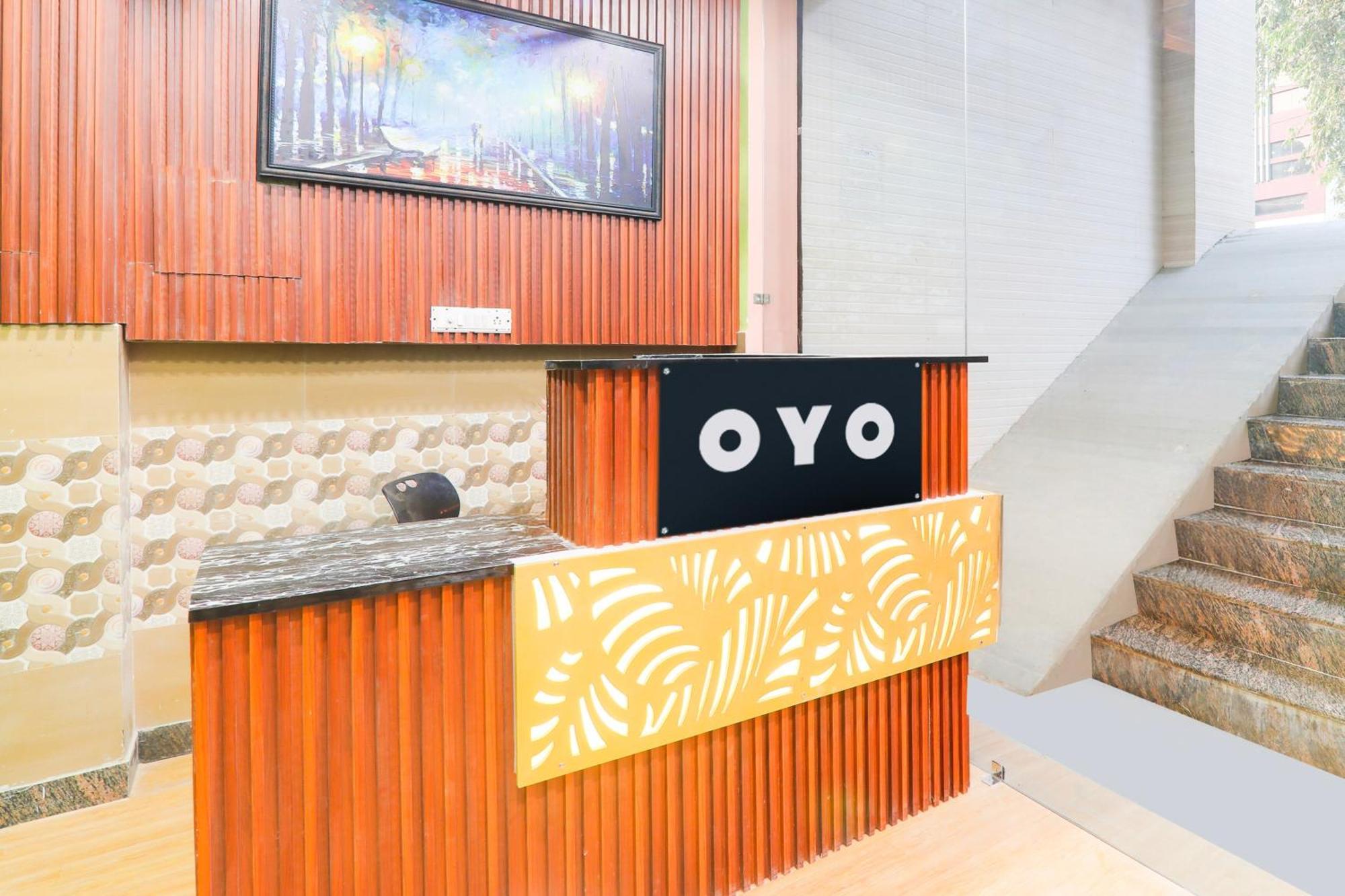 Hotel O V. K Palace Inn Lucknow Esterno foto